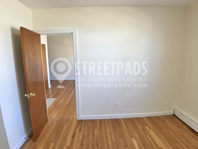 Building Photo - 1 bedroom in Boston MA 02135