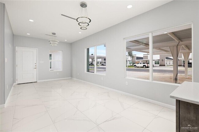 Building Photo - 3519 S Dominique Dr
