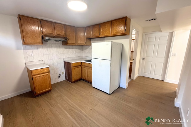 Building Photo - Remodeled 4BR/2BA Home w/ Dual Kitchens + New Appliances — Daly City