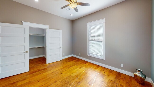 Building Photo - $1545 per Bedroom |6BR in Fort Sanders | W...