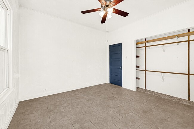 Building Photo - 830 Ross St