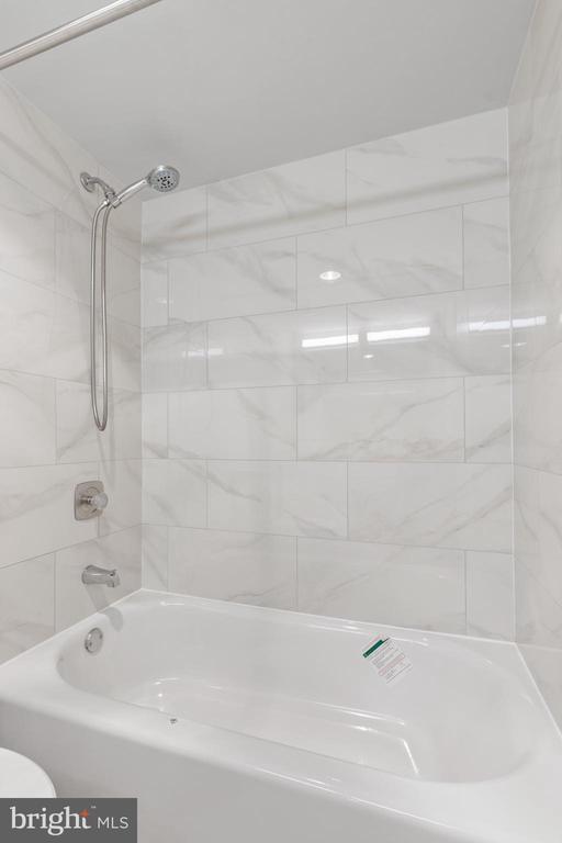 Building Photo - 8340 Greensboro Dr