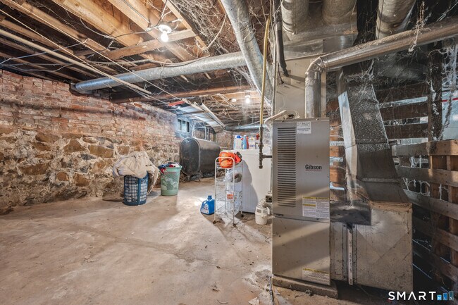 Building Photo - 811 East St