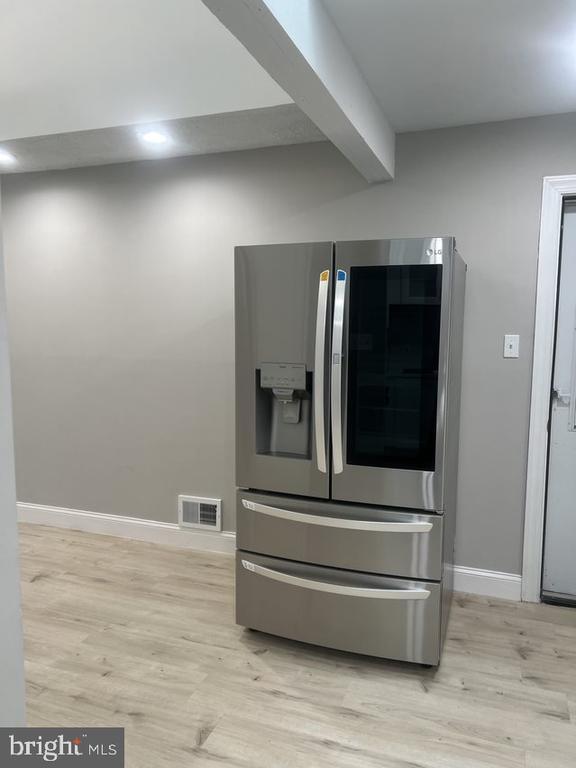 Building Photo - 3 Lakecrest Cir