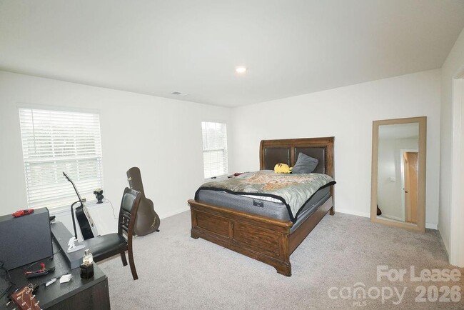 Building Photo - 8140 Clairwood Dr