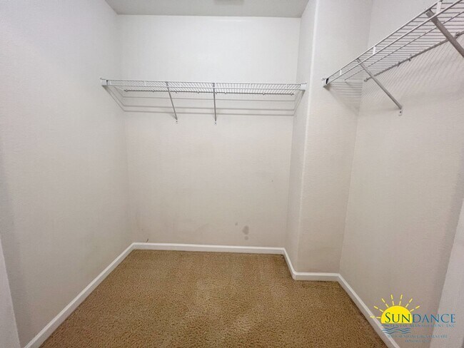 Building Photo - Beautiful townhome in the heart of Niceville!