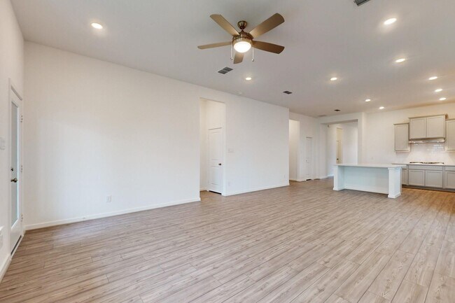 Building Photo - 21622 Laggan Clf Ln