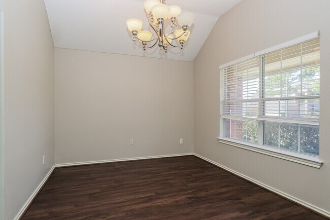 Building Photo - 6402 Bright Falls Ln