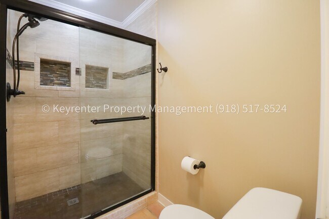 Building Photo - 4 Bed | 3 Bath | 2,659 sqft | Tulsa | Jenks School District