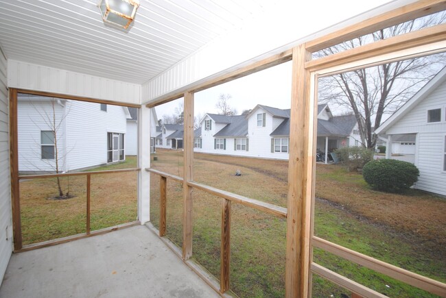 Building Photo - NORTHCHASE 3BR/2.5BA FREESTANDING TOWNHOME...