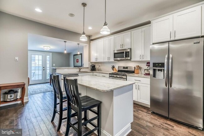 Building Photo - 3611 Hudson St