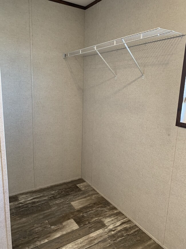 Building Photo - 100 Bristol St