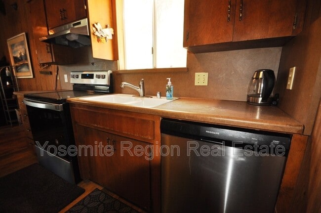 Building Photo - 20415 Pine Mountain Dr