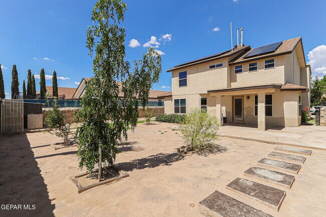 Building Photo - 409 Desert Chicory St