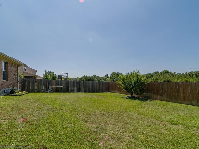Building Photo - 1720 Harvest Bend Ln