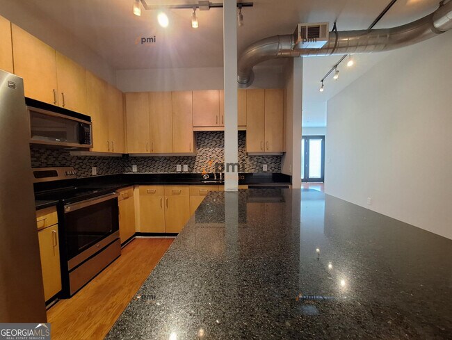 Building Photo - 5300 Peachtree Rd