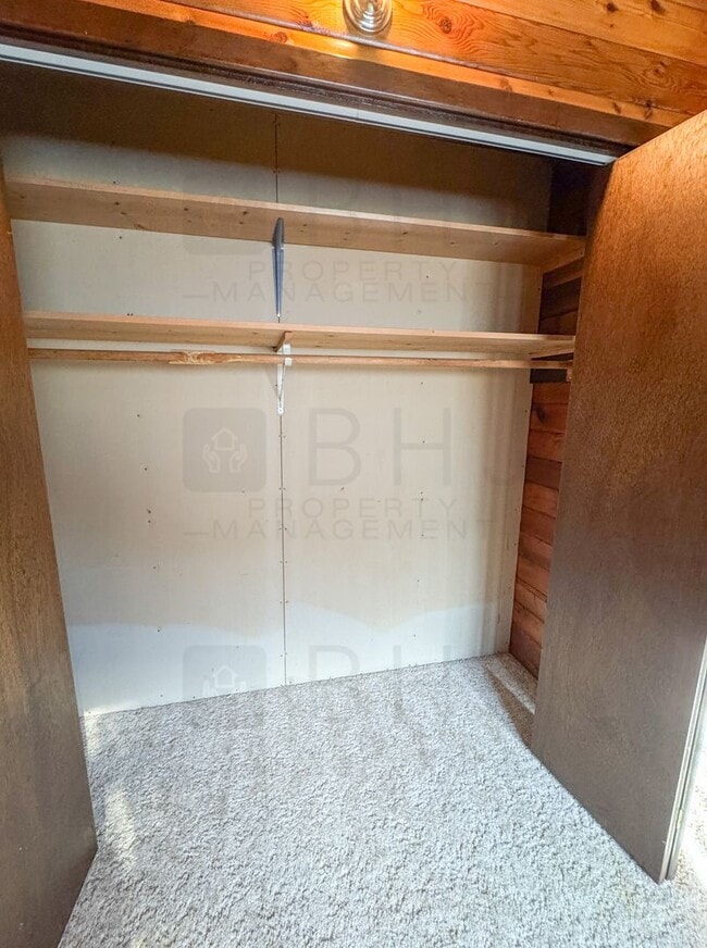 Building Photo - Cozy 2 bed/ 1 bath- Dog Friendly House