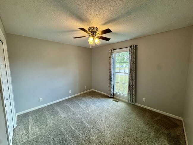 Building Photo - 1201 Crystal Dr