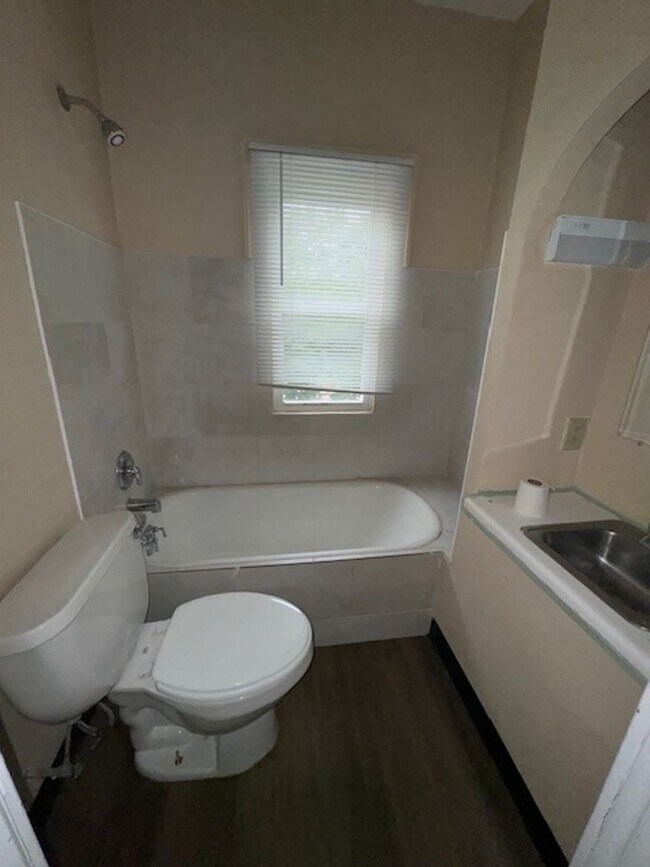 Building Photo - 3 Bedroom single family home coming soon!