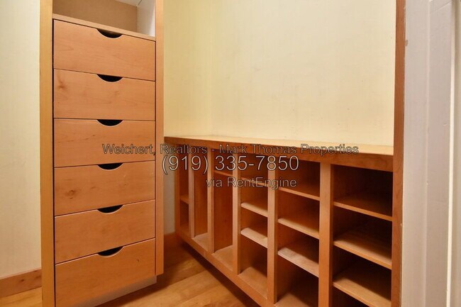 Building Photo - 102 Mallard Ct