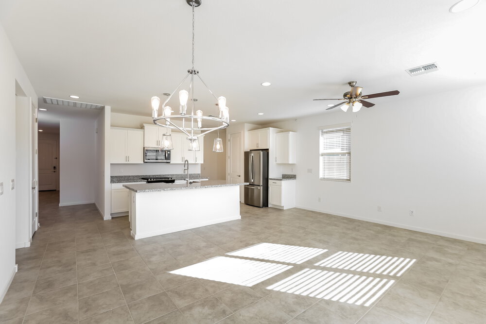 Building Photo - 6751 W Pedro Ln