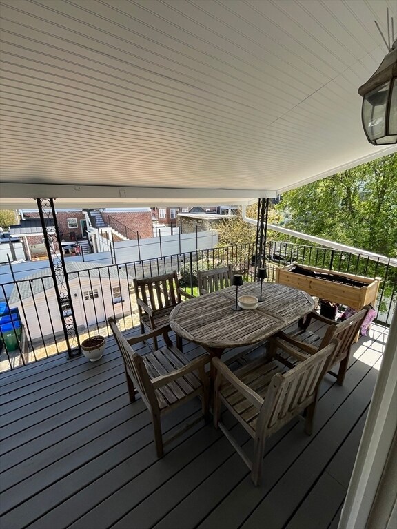 Building Photo - 87 Forest St