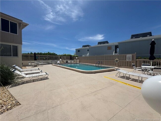 Building Photo - 1501 NE Ocean Blvd