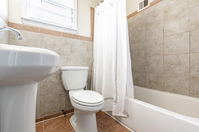 Building Photo - 430 N Patrick St