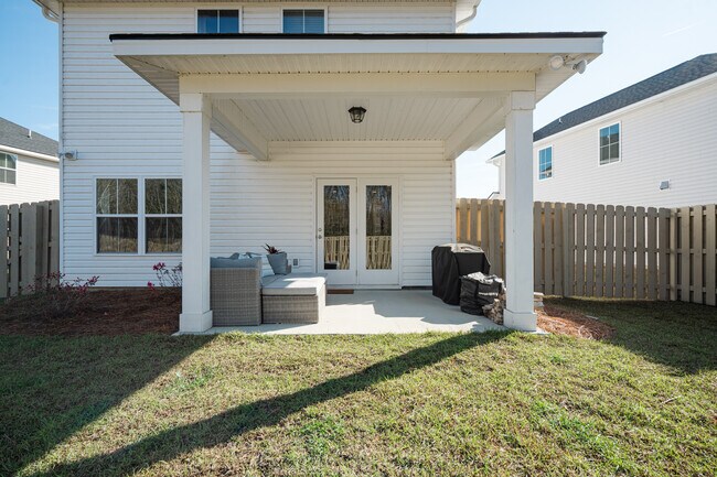 Building Photo - 63 Buckingham Dr