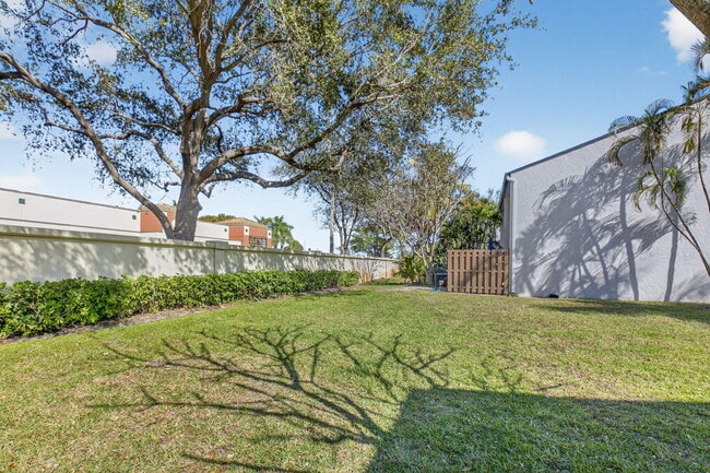 Building Photo - 4761 NW 2nd Ave