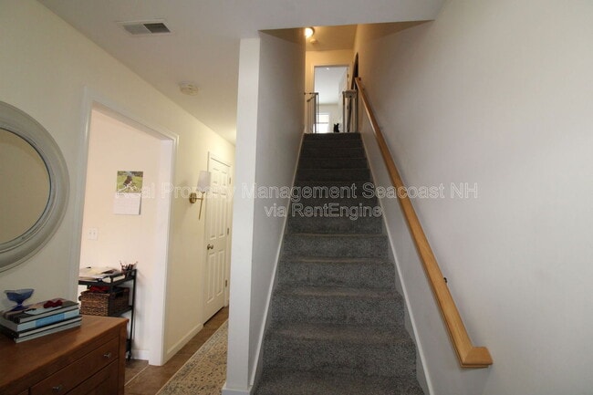 Building Photo - 1 Waverly Dr