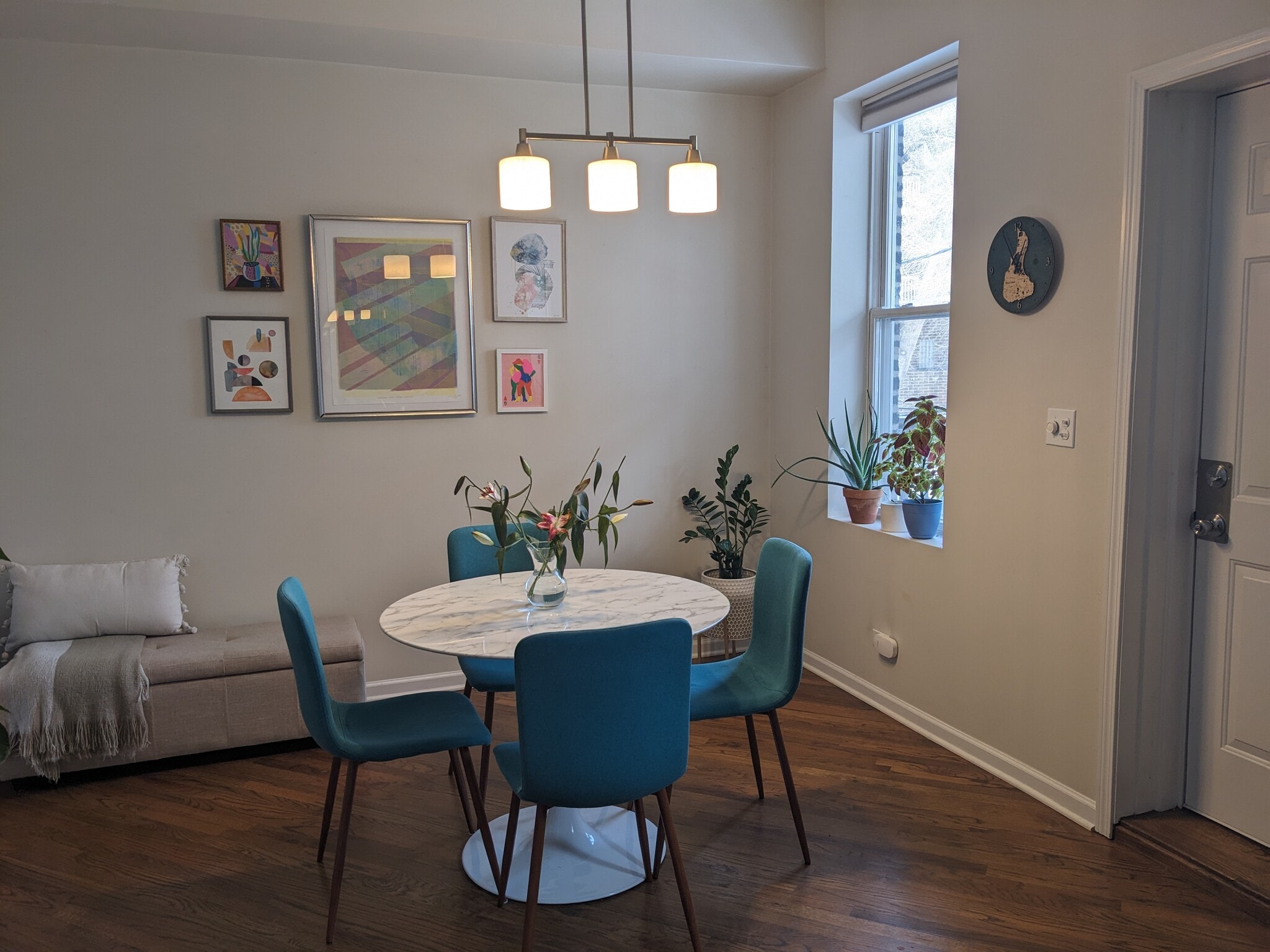 Building Photo - 733 N Noble St