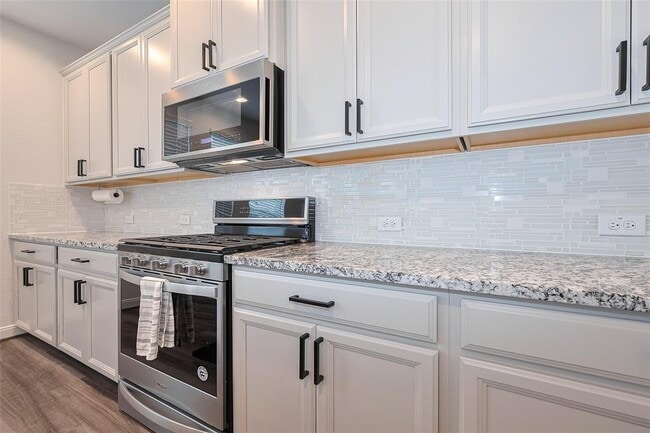 Building Photo - 3115 Planters Peak Dr