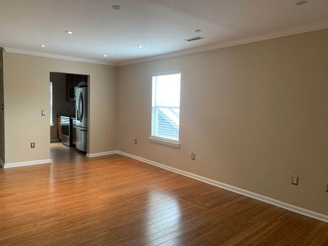 Building Photo - 3-Story Townhome in Historic Fourth Ward – Uptown Living