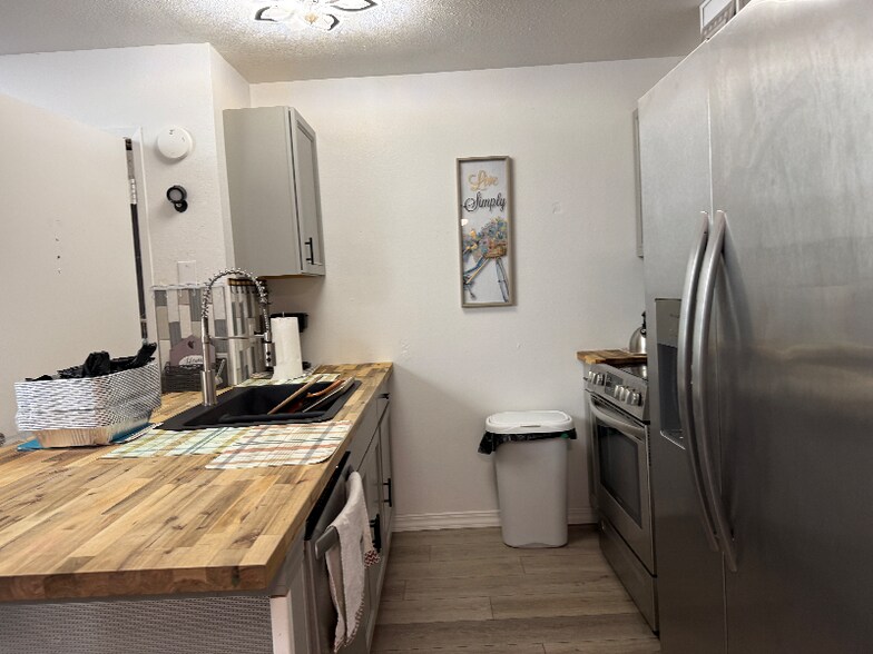 Building Photo - 7243 Balkis Ln