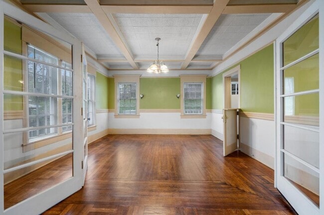 Building Photo - 113 Dell St