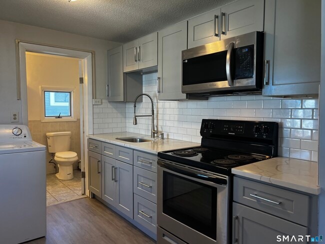 Building Photo - 40 Portland Ave