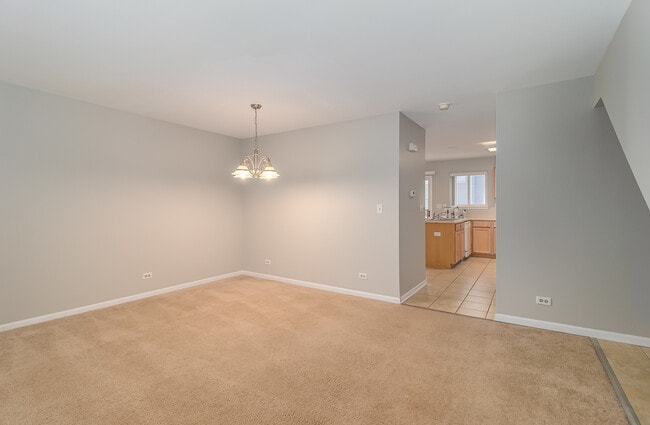 Building Photo - 520 Lincoln Station Dr