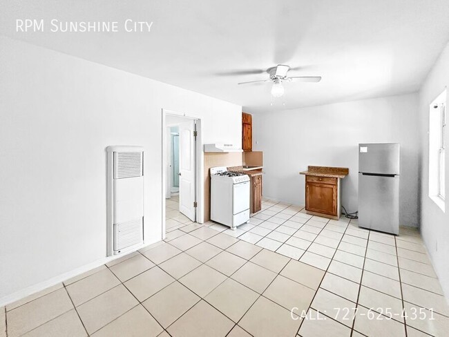 Building Photo - 10464 106th Ave N