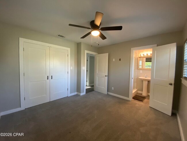 Building Photo - 1606 Clay Ave