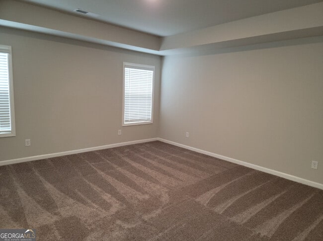 Building Photo - 275 S Ridge