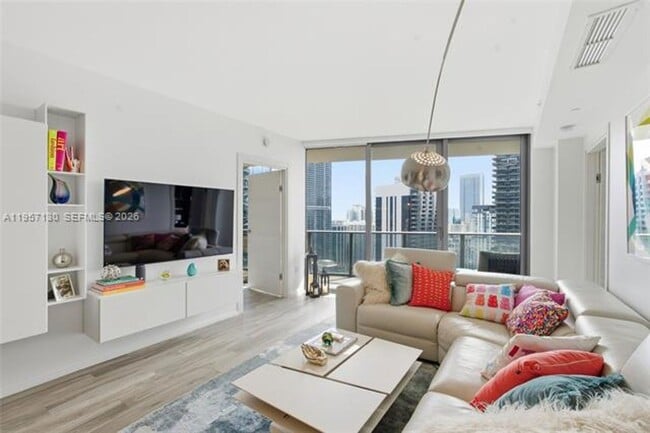 Building Photo - 801 S Miami Ave