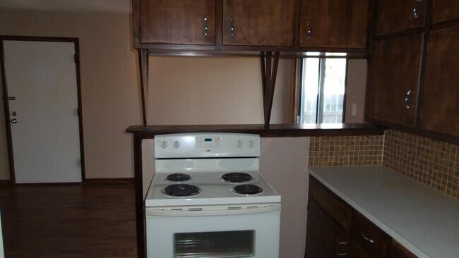 Building Photo - Cozy North Riverside Home