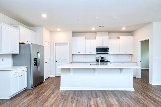 Building Photo - 109 Magnolia St