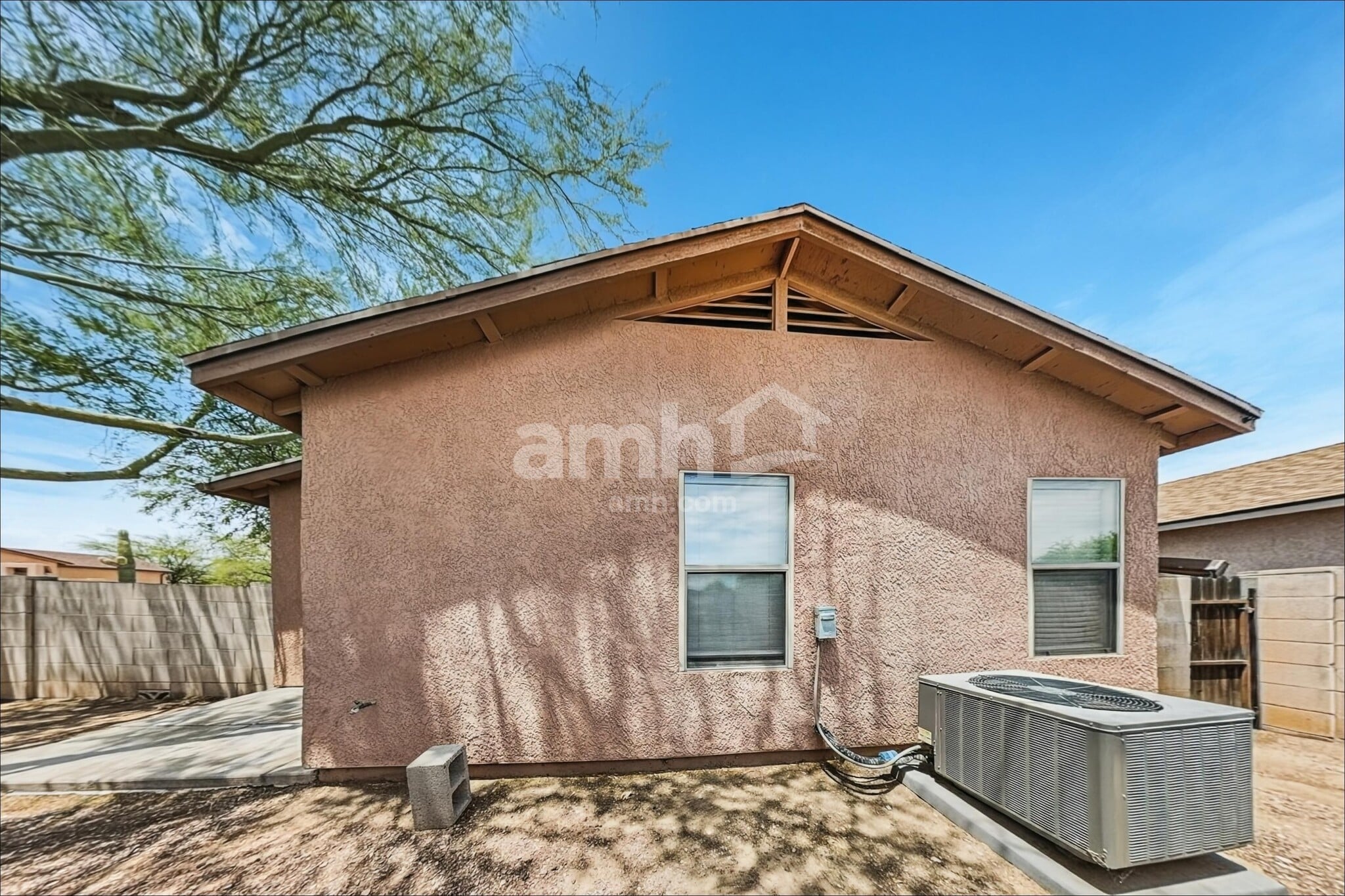 Building Photo - 6159 S Avenue De La Chandelle