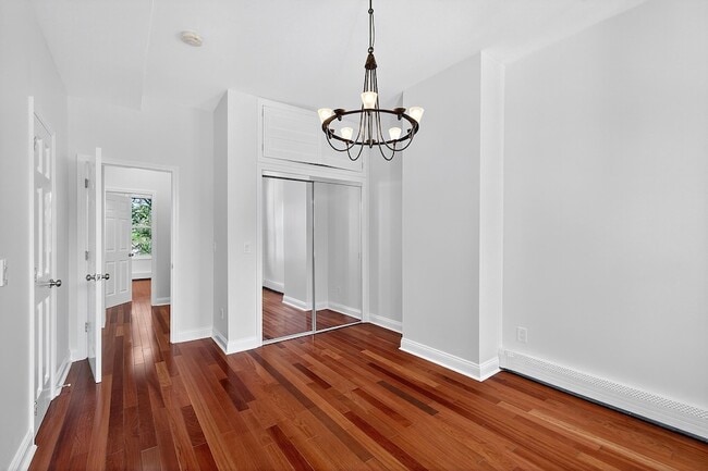 Building Photo - 382 Webster Ave