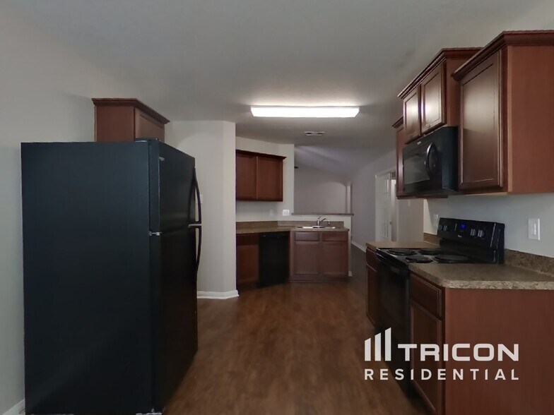 Building Photo - 2417 Regatta Ln