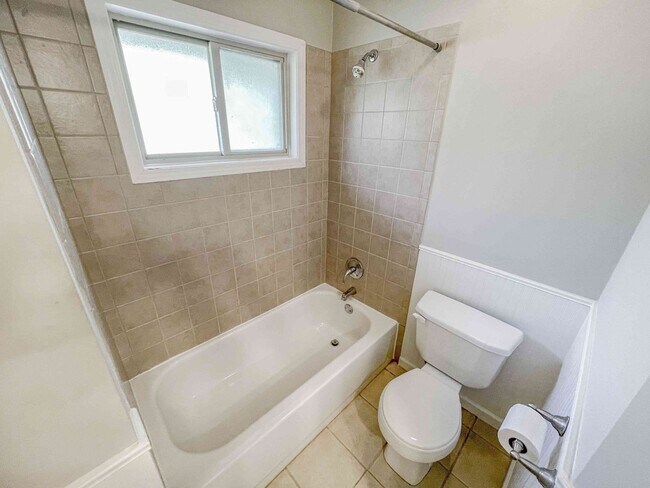 Building Photo - Smyrna 2BD/2.5BA Townhome