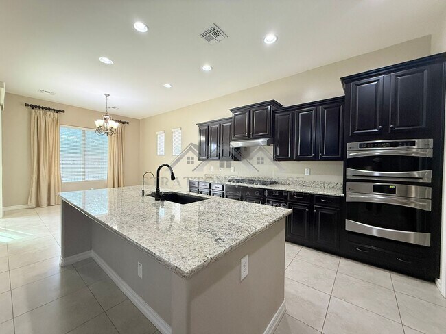 Building Photo - 4032 S Pleasant Pl