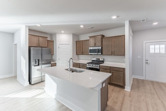 Building Photo - 6027 Margie Collins Dr SE